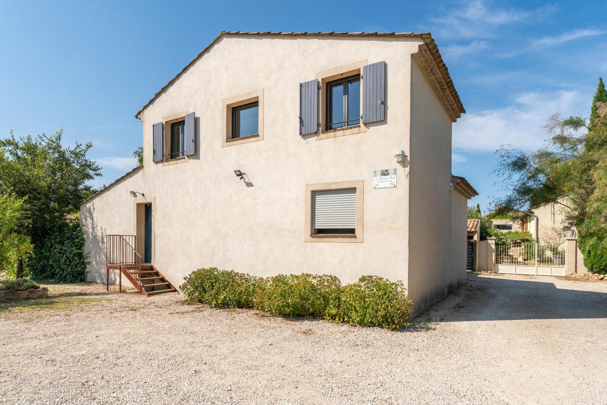 L'Ensemble Du Gite De Tante Berthe Camaret-sur-Aigues Luaran gambar